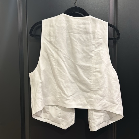 H and m large vest - Picture 3 of 3